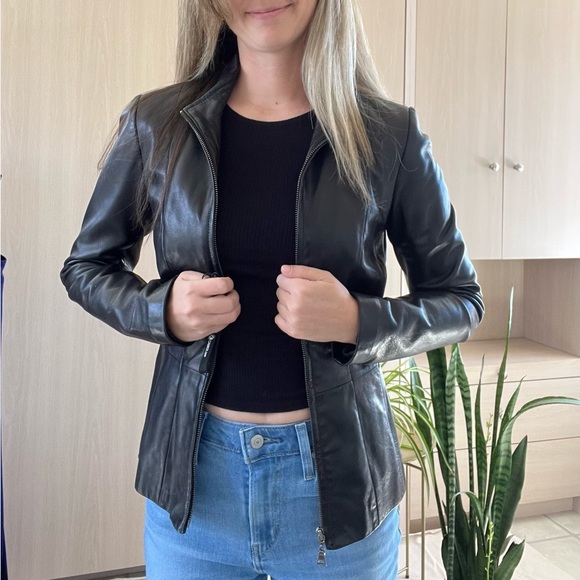 Beautiful Danier Leather Jacket - Picture 2 of 6